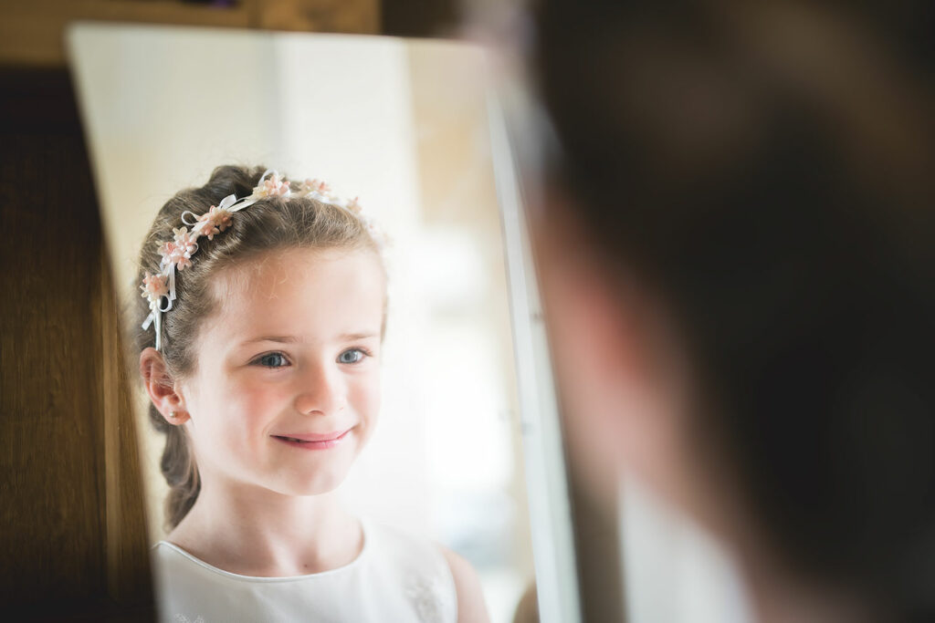 wedding photographer mirror reflection newbury berkshire