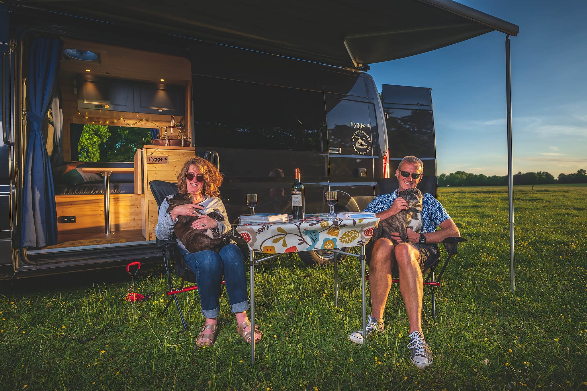 quirky campers photoshoot portrait at hungerford common