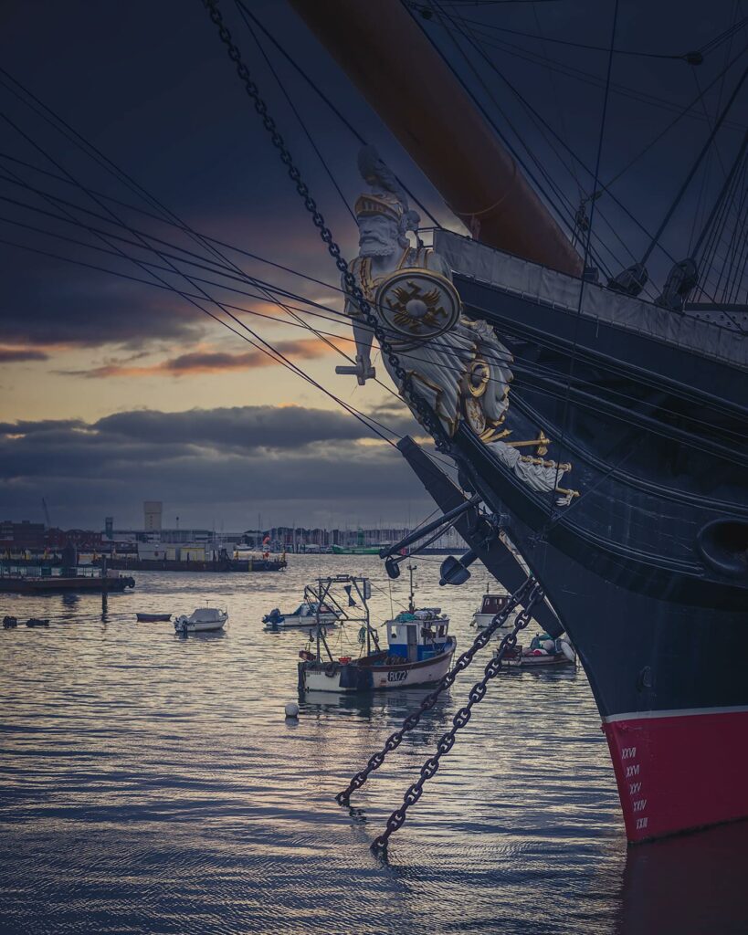 Portsmouth HMS Warrior

#portsmouth #boats #hmswarrior #hmswarrior⚓️ #fishingboats #harbour #coast #sunset #sunsetphotography #reflection #boats #coastallife #50mmphotography #50mmlandscapes #landscapephotography #seascape #seascapephotography #nikonz8 #nikonuk