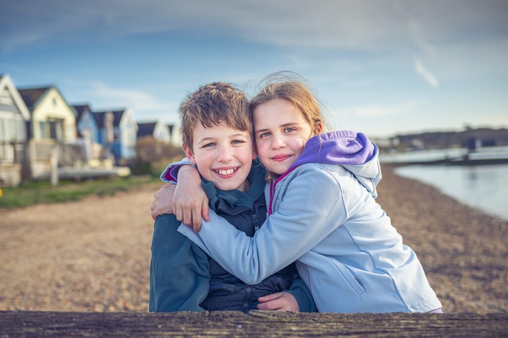 Great day at the beach today - Zac and Thea 🏖️

#hengistburyhead #hengistburyheadbeach #hengistburyheadphotos #beach #beachphotos #beachvibes #beachlife #cousins #1stcousins #portraits #smiles #funtimes #nikonz40mmf2 #nikonz8